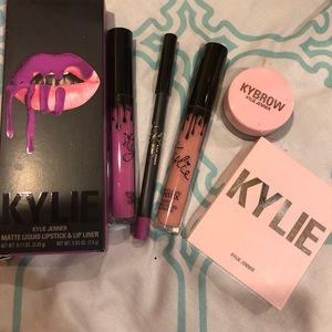 Kylie lip kit kybrow powder bundle